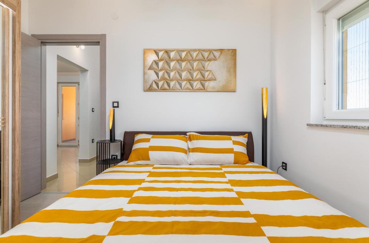 Apartment Vito With Sea View ฟาชานา ภายนอก รูปภาพ