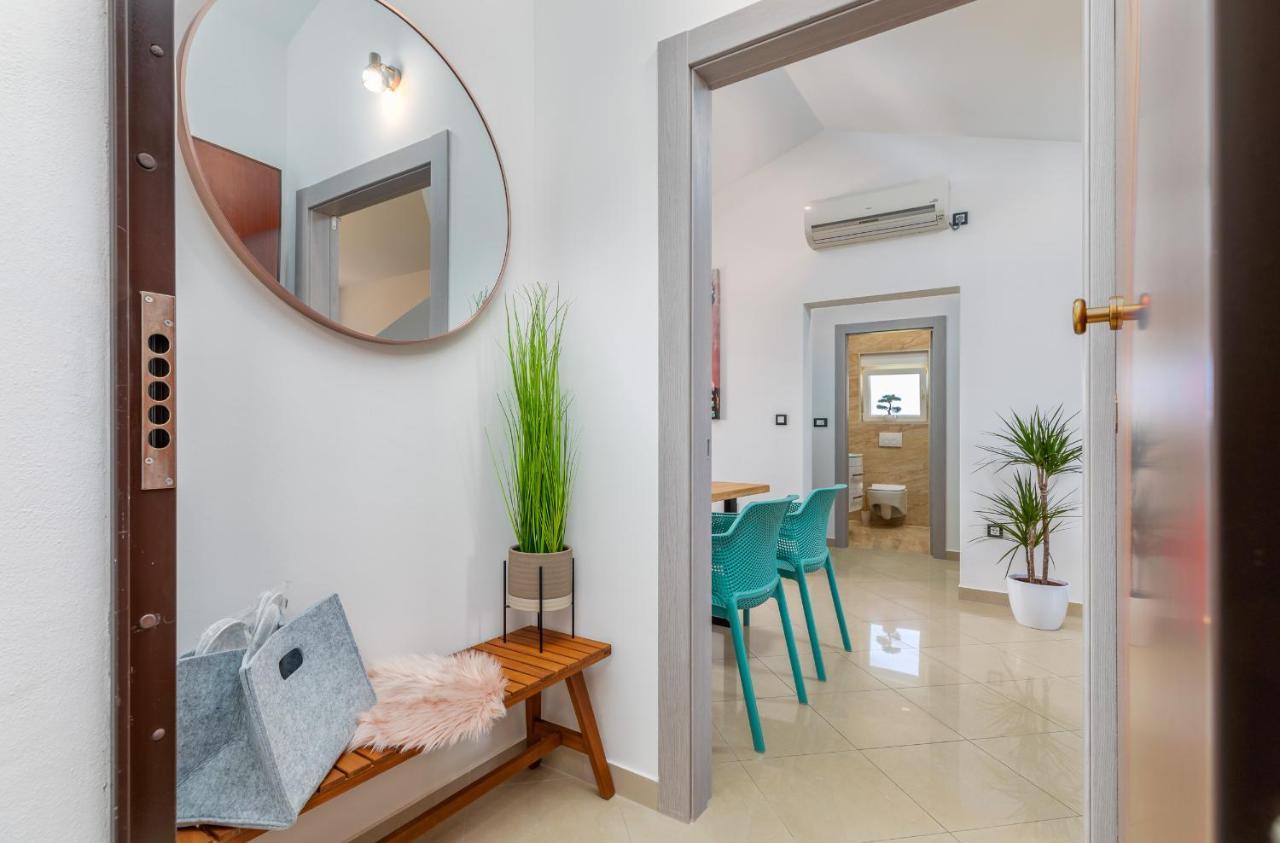 Apartment Vito With Sea View ฟาชานา ภายนอก รูปภาพ